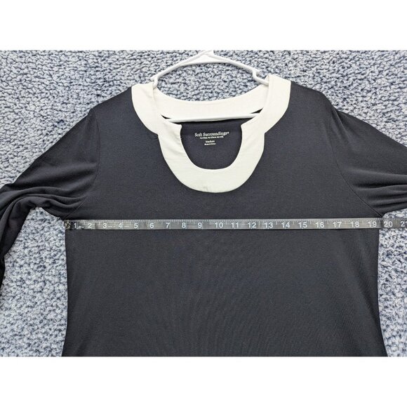 Soft Surroundings Tunic Top Size M Bishop Minimalist Art Deco Boho Office Black - Picture 9 of 12